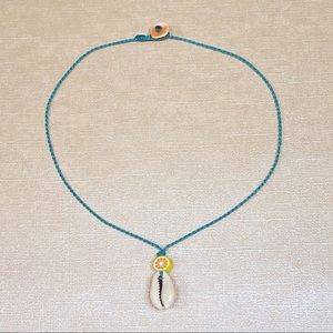 Cowrie Shell Pendant Necklace 16-inches